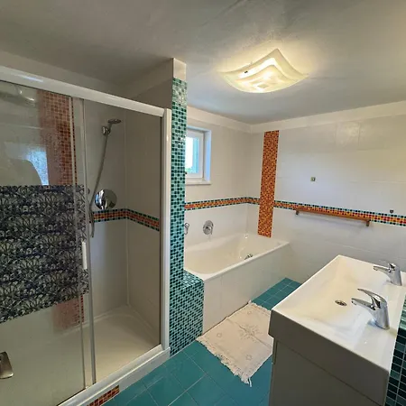 Villa Domov Pro 8 Hostu Ve Meste Karlovy Vary